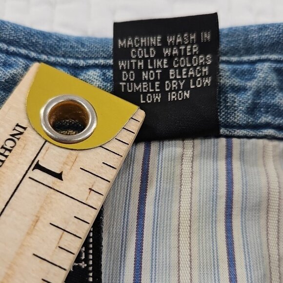 Passport Medium Wash Denim Shirt Women's Medium Pearl Snap Buttons EUC Western - Picture 7 of 14